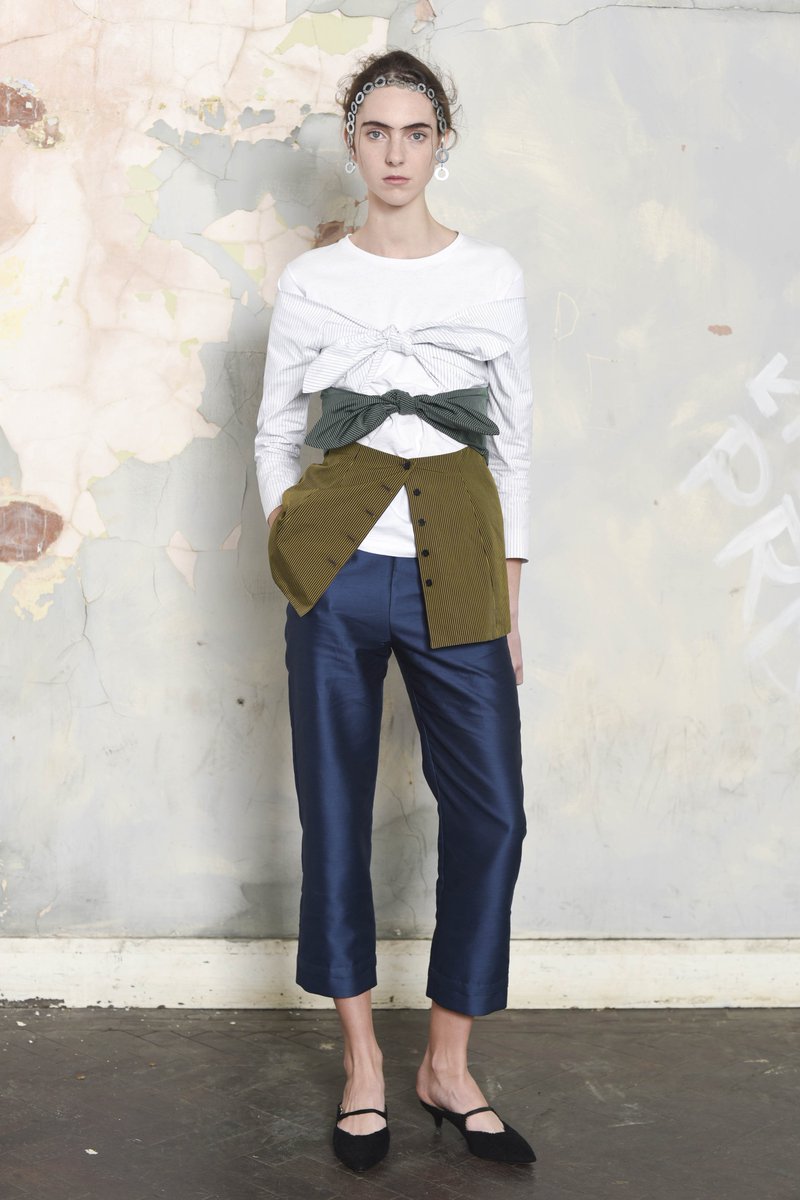 Re-work your shirt game in this <a href="/Isa_Arfen/">Isa Arfen</a> double-knot piece! Shop bit.ly/2mks7xU #IsaArfen #NewBrand