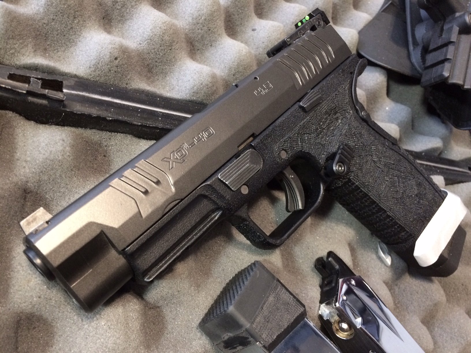 ミニパト という訳で Xdm 40 Noa です 東京マルイのxdmをベースに 実用性に特化した銃を本気でカスタムしてみました Noa ってのは 僕のカスタム部門のブランド名みたいなものなので あんまり