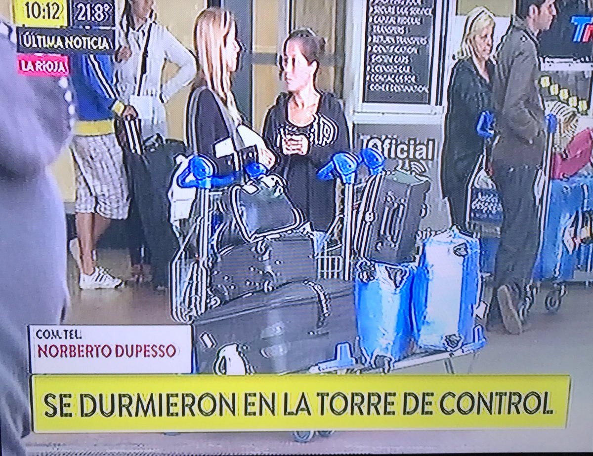 Africoficial's tweet photo. Le recomendamos a todos los ciudadanos de nuestra querida África que si quieren ir a Argentina lo hagan en barco, la forma más segura https://t.co/N1IX7JQvVf