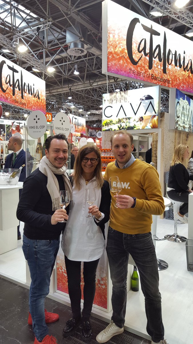 @VinsElCep in #ProWein2017 <a href="/Smaragdwijnen/">Martijn Verkerk</a> and <a href="/RestaurantZarzo/">Restaurant Zarzo</a> n1 in <a href="/thenetherlands/">The Netherlands</a> #organicwines #vinsdeterrer #cavalovers