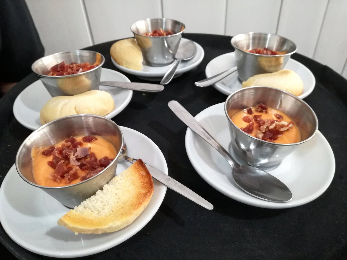 cafebarelcobre's tweet photo. Tapa gratis con tu consumición de 13 h. a 16 h en @cafebarelcobre.
Nos encontrarás en C/ Sagunto n. 15 (frente ambulatorio) #cordoba https://t.co/sPerIZXQ4X