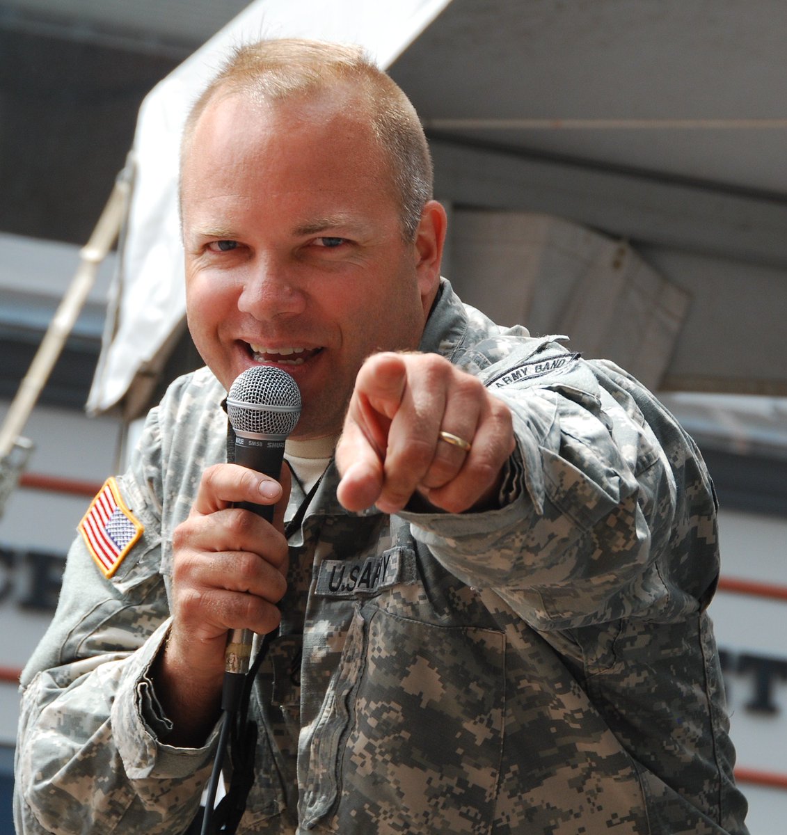 #WeWantYou to join <a href="/40thArmyBand/">40th Army Band</a> get #PaidToPlay your
instrument Great benefits available