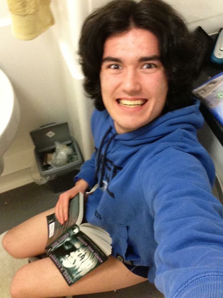 Seen as its #InternationalDayOfHappiness here's some old Bramble smiles, we don't look like this on Mondays..