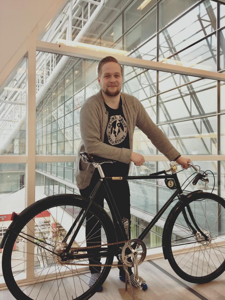 Futusome's tweet photo. #Futusome 'n uusimmat vahvistukset #somefi - myyntitiimiin, mies ja pyörä! 
 Tervetuloa Perttu Toikkanen &amp; Pashley Speed 5 @PerttuToikkanen https://t.co/z7PSGraTQb