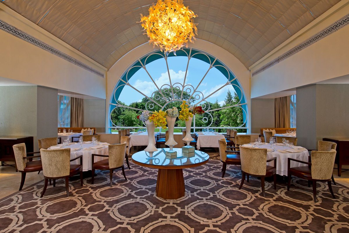 TheLeelaHotels's tweet photo. #LeCirqueSignature at #TheLeelaPalace #Bengaluru is a favorite of New York's finest critics. Make a reservation on (80) 3057 1234. https://t.co/5h7gf0bv4Q