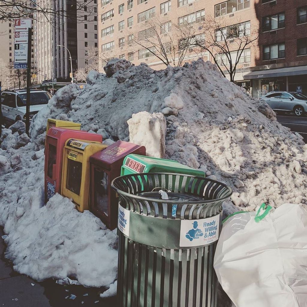 bazilli's tweet photo. Happy first day of spring! #garbagepile #snowheretilljune https://t.co/mrZxtmTIPp https://t.co/lF5MtgD5hi