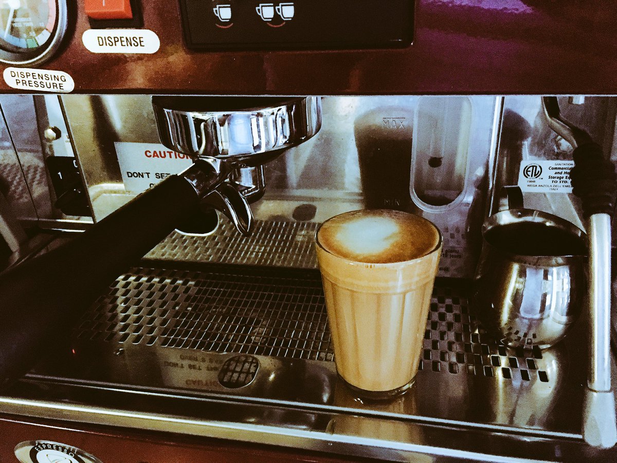 villegascafe's tweet photo. Vamos por un Flat White!
Te anotás?
#café #flatwithe #Coffee
@villegascafe https://t.co/HZZdCrYjVM