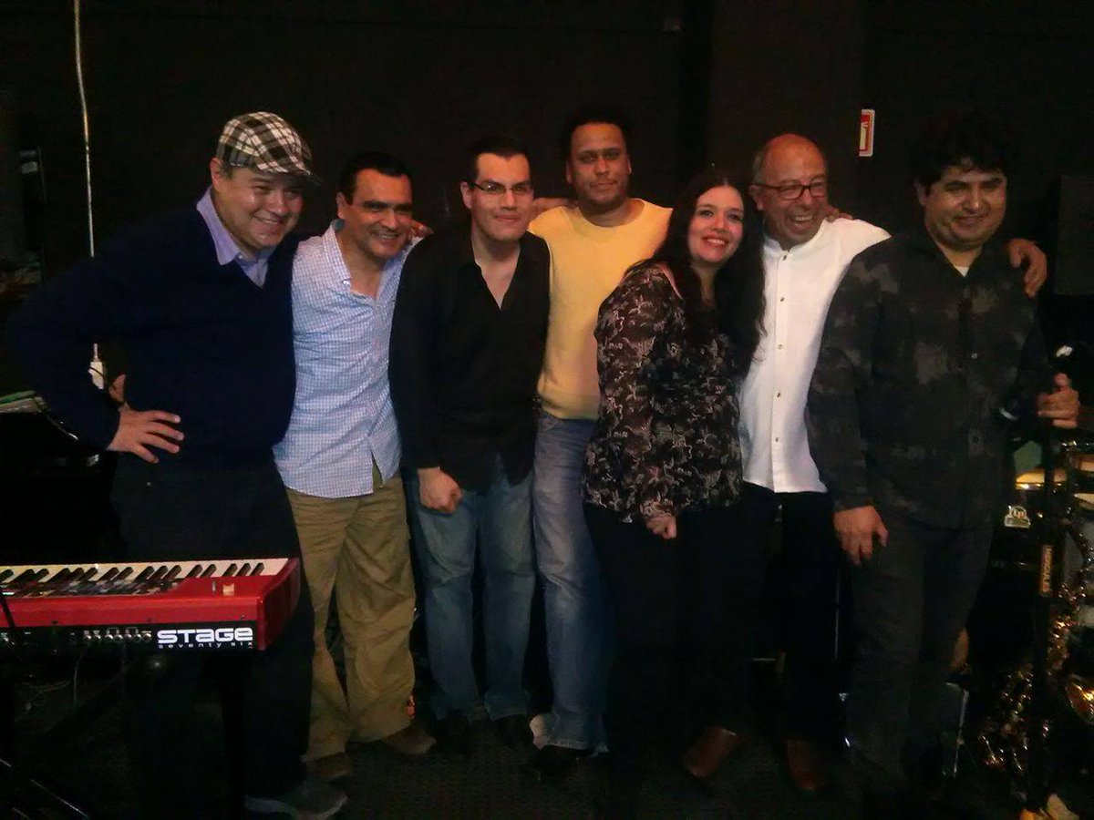 CrikethBand's tweet photo. ¡Estuvo cool! Gracias a @jazz_place por la invitación. 😀 https://t.co/QOskKvO2pb