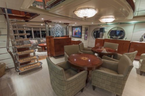 LuxuryLuxisto's tweet photo. Check out #Oceanfast 87' ARTHUR'S WAY, the latest addition to @WorthAveYachts #yachtforsale's fleet. https://t.co/ZkhIXaTDZb https://t.co/xw0AFNaQbP
