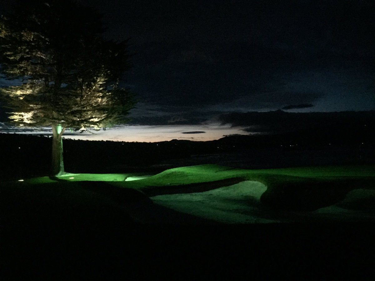 golfdinosaurrr's tweet photo. Here we celebrate #StPatrickWeekend #PebbleBeach @ILoveCarmelCA https://t.co/O8PDL4RVay