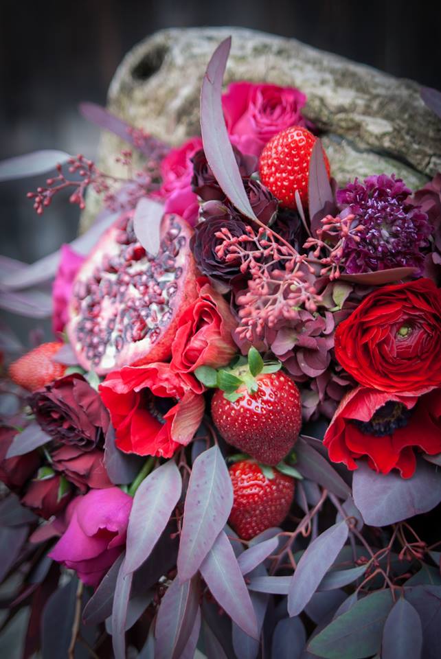 On BB today: Flowers + Berries ~~ and the featured designs look good enough to eat! (shown: from huemer-naturkunst.at)