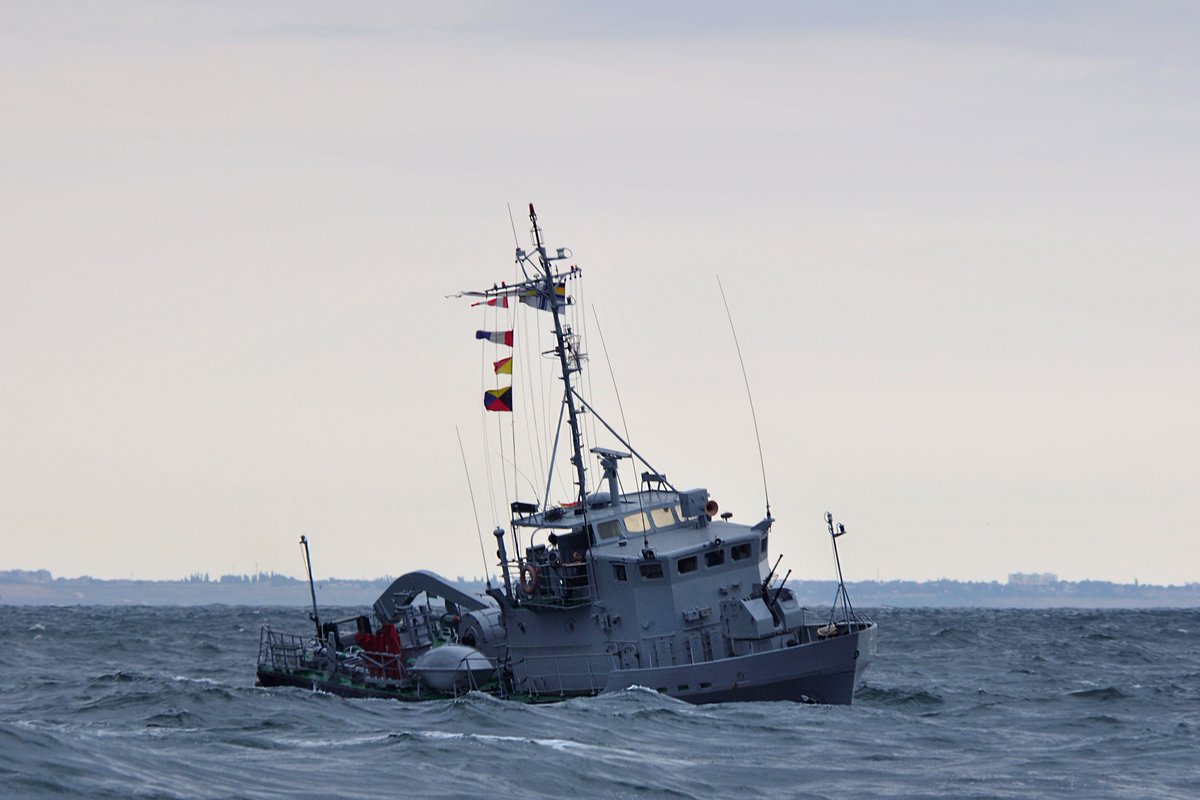 ukrmilitary's tweet photo. Рейдовий тральщик #ВМС #ЗСУ #U360 «Генічеськ» https://t.co/Qvh6QDPpi2