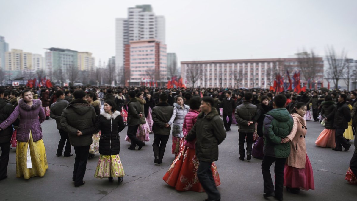 CinematicaMedia's tweet photo. Mass #dancing in #NorthKorea, one of the highlights! Totally unexpected but like so many things there! @uritoursnk #Filmmaking #Documentary https://t.co/8hEnkBP5DD
