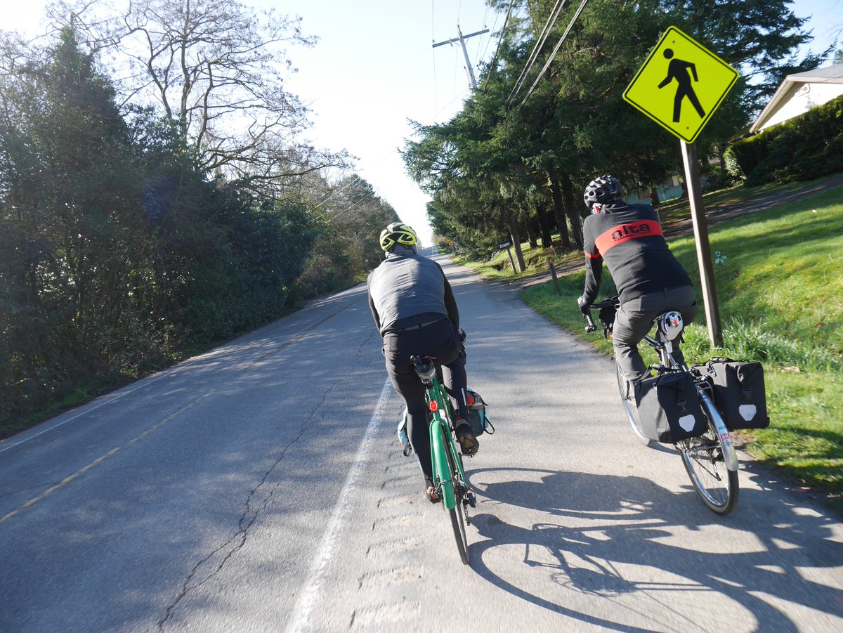 altafieldnotes's tweet photo. This is #HowWeGo to the #WABikeSummit. @derobikeracks @CascadeBicycle https://t.co/35Dm0xdygq