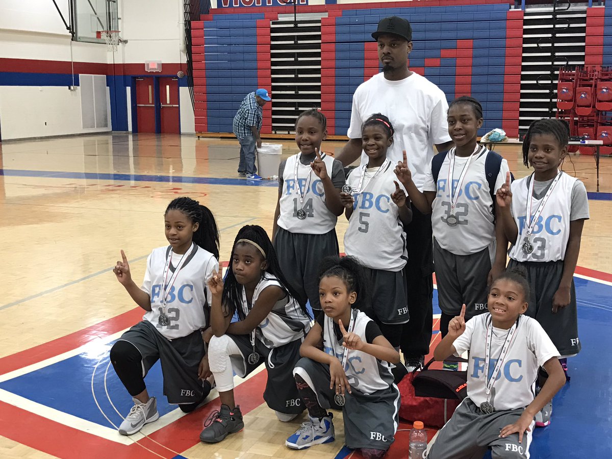 johnson_fam83's tweet photo. WACG The Family March Madness 3rd grade champions! #ownyourmoment #fbcstrong #fbceclipse https://t.co/5u6AmdDRqy