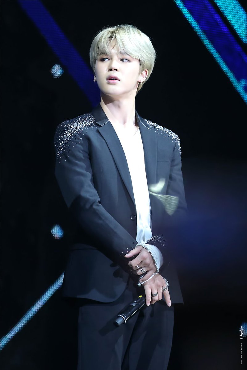 mighty_jimin tweet picture