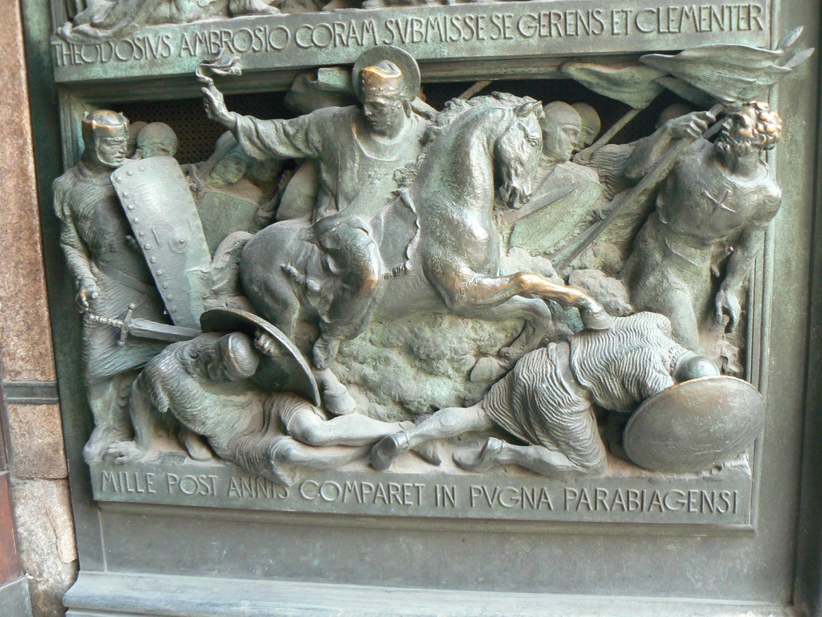 ScardigliM's tweet photo. @UtetLibri #Viaggiatoredibattaglie 12. Parabiago 1339: Sant'Ambrogio decide la battaglia. Portale duomo di Milano. https://t.co/TgeBxR37cq … https://t.co/LNOQgU8YtJ