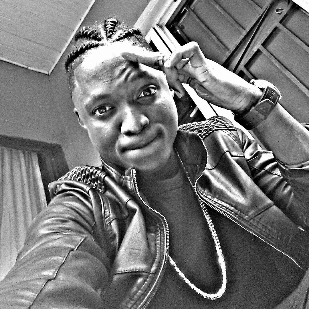 iamflexb's tweet photo. Proud of my nature, #Black #happy #blessed #week https://t.co/CPfS5NgZAz