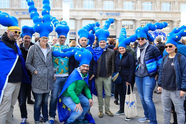 Europeisnotdead's tweet photo. And you? What's gonna be your great costume for #MarchForEurope2017 &amp; next #PulseOfEurope ? Time to be creative for the #FutureofEurope ! https://t.co/Aw6Y96NnNO