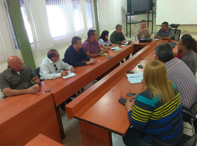 View image on Twitter