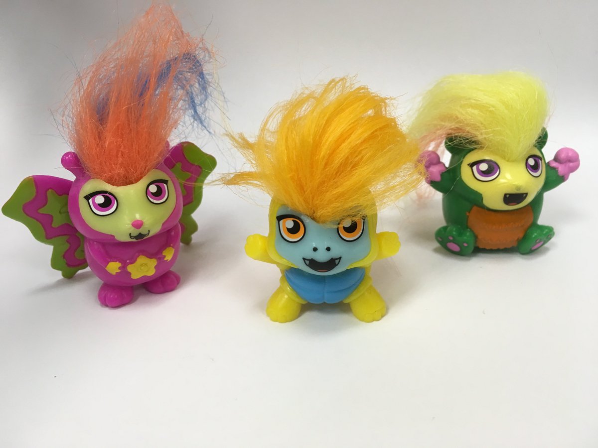 MagicoEditions's tweet image. Monster Friendz😵!! Mójales un poco el pelo y péinalos o haz como nosotros que nos gustan despeinados!!! #juguetes #niños #niñas #familia