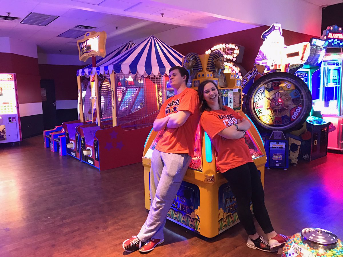 OrangeYL's tweet photo. come to club tonight &amp; meet your new leaders!! https://t.co/g624C9c5ui