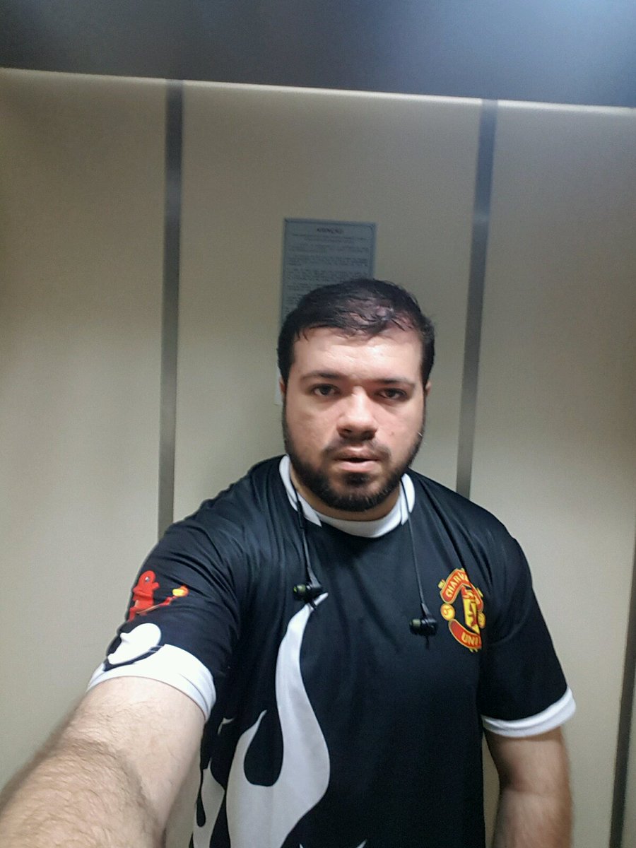 Fsp1987_'s tweet photo. Morri, mas passo bem #FsP100 https://t.co/u6fhyuVEBN