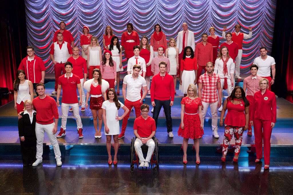 J∆NNIC∆ (@MsProudLeanatic) on Twitter photo 25/05/2017 21:16:47 And with every broken bone, I swear I lived. ❤ #2YearsWithoutGlee And with every broken bone, I swear I lived. ❤ #2YearsWithoutGlee