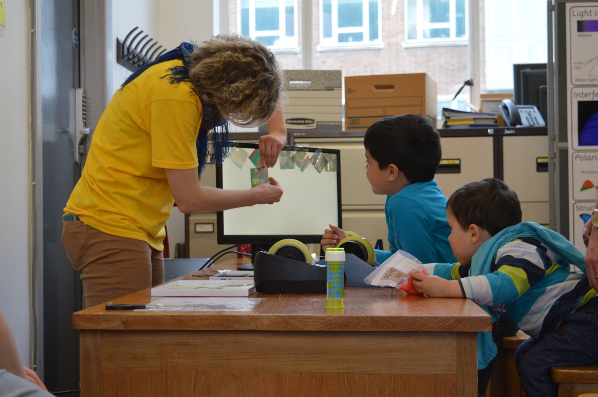 VignoliniLab's tweet image. Memories from the Open Day @ChemCambridge: Who knew you could create art from tape? #birefringence #outreach