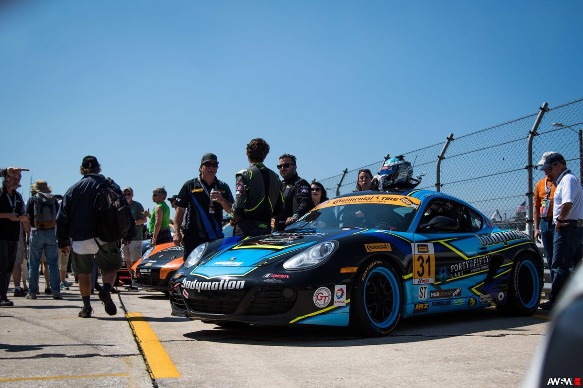 DevinJones35's tweet photo. The @Forty8FiftyLabs Porsche Cayman looked sharp this weekend at @sebringraceway. Thanks to @TeamBodymotion for the hard work all week. https://t.co/Pb2idmakZL