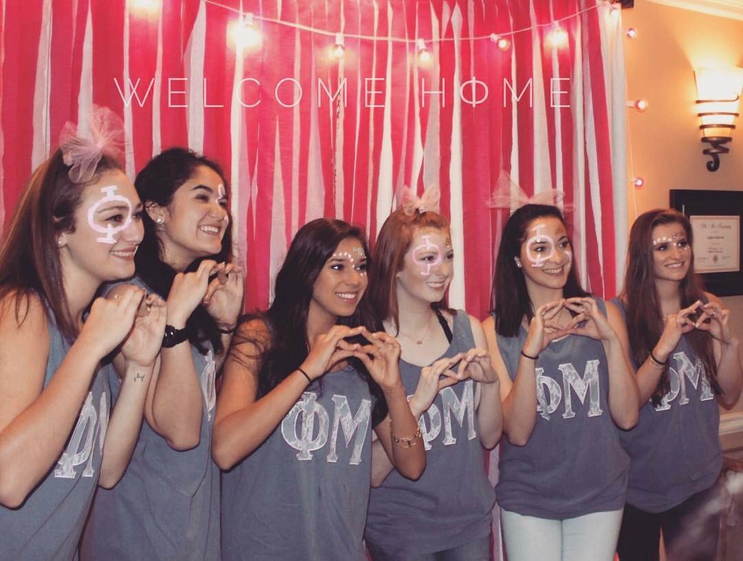 tiffanyalsbury7's tweet photo. My #mucrushmonday goes out to the Spring Phis of PC 16! Happy initiation week!! #whyphimu #AOinitiation17 https://t.co/f2MqoP60H4