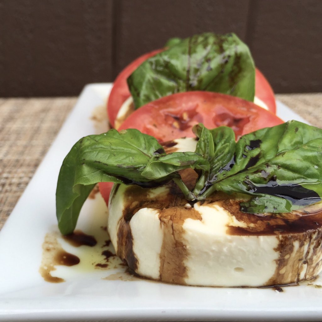 Take a long lunch today and beat the Monday blues with our house made mozzarella 👌🏼