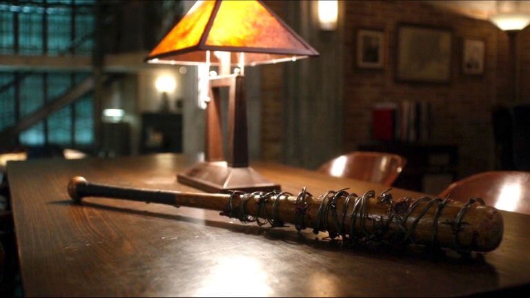 HopelessMags's tweet photo. Supernatural and Lucille. 😏
#TheWalkingDead 
#Supernatural https://t.co/lbQWQALLxV