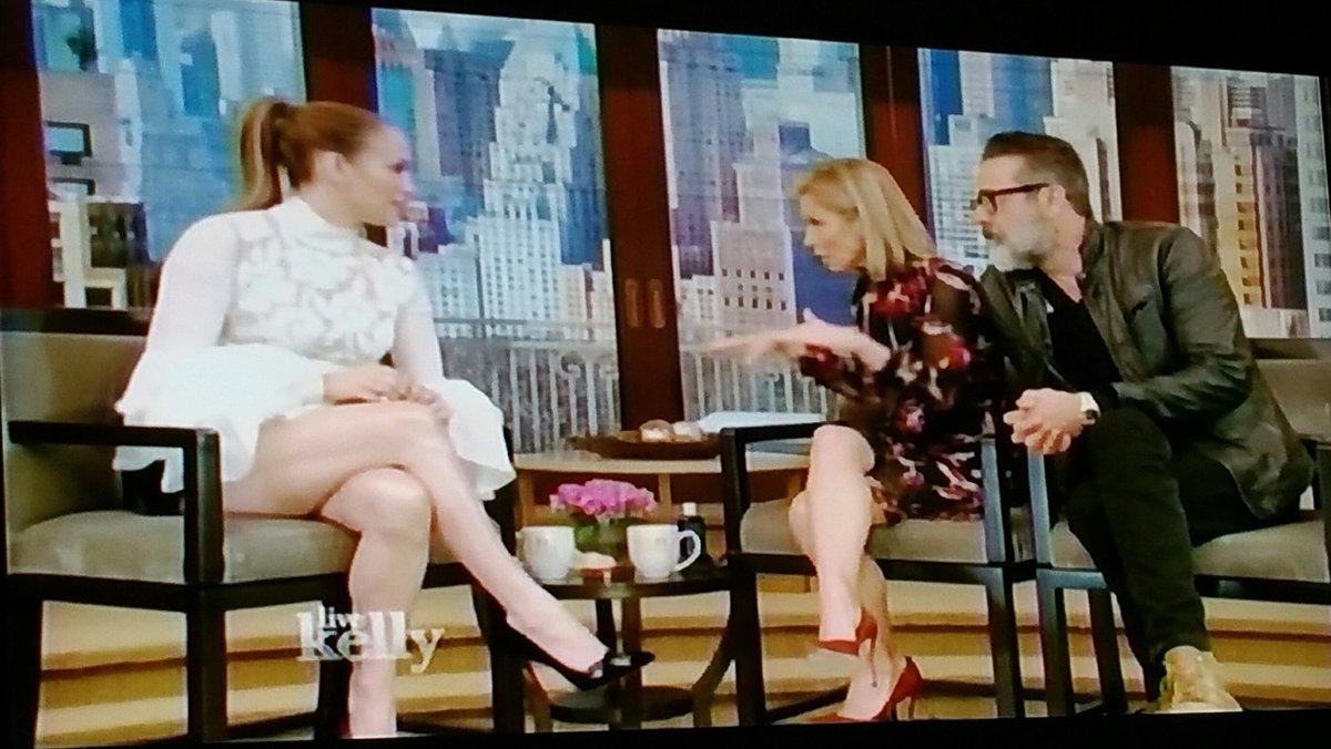 LeonPZambrano's tweet photo. Great to see @JLo🎤🎥👗 on @LiveKelly 📺 #LiveKelly #JLo #MaxEmme https://t.co/vl5zBPNKnF