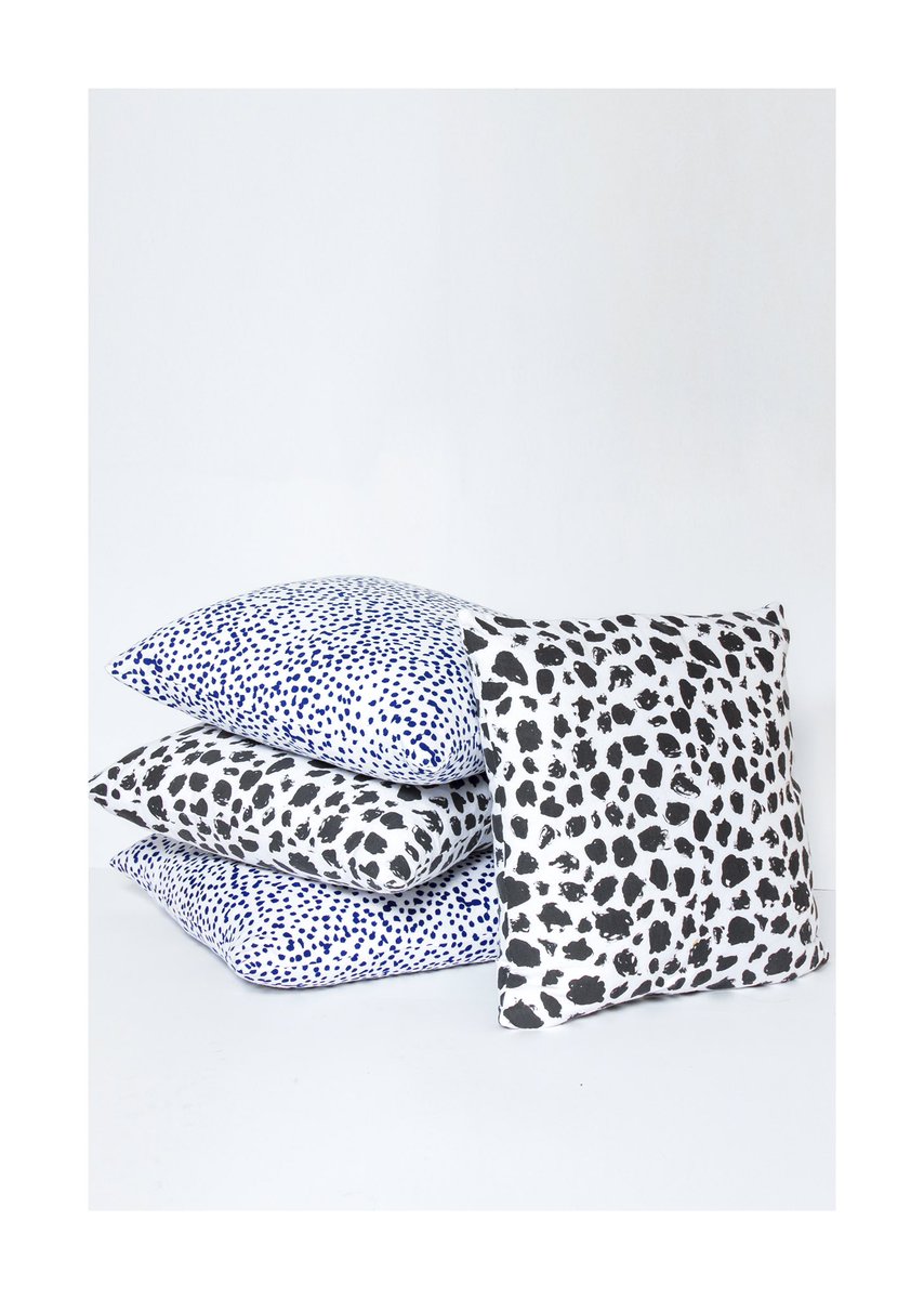 aeandstudio's tweet photo. 🤞Give Away 🤞to win a handmade screen printed cushion, simply: - retweet and follow @aeandstudio ✨ https://t.co/VaFHgMpMQq