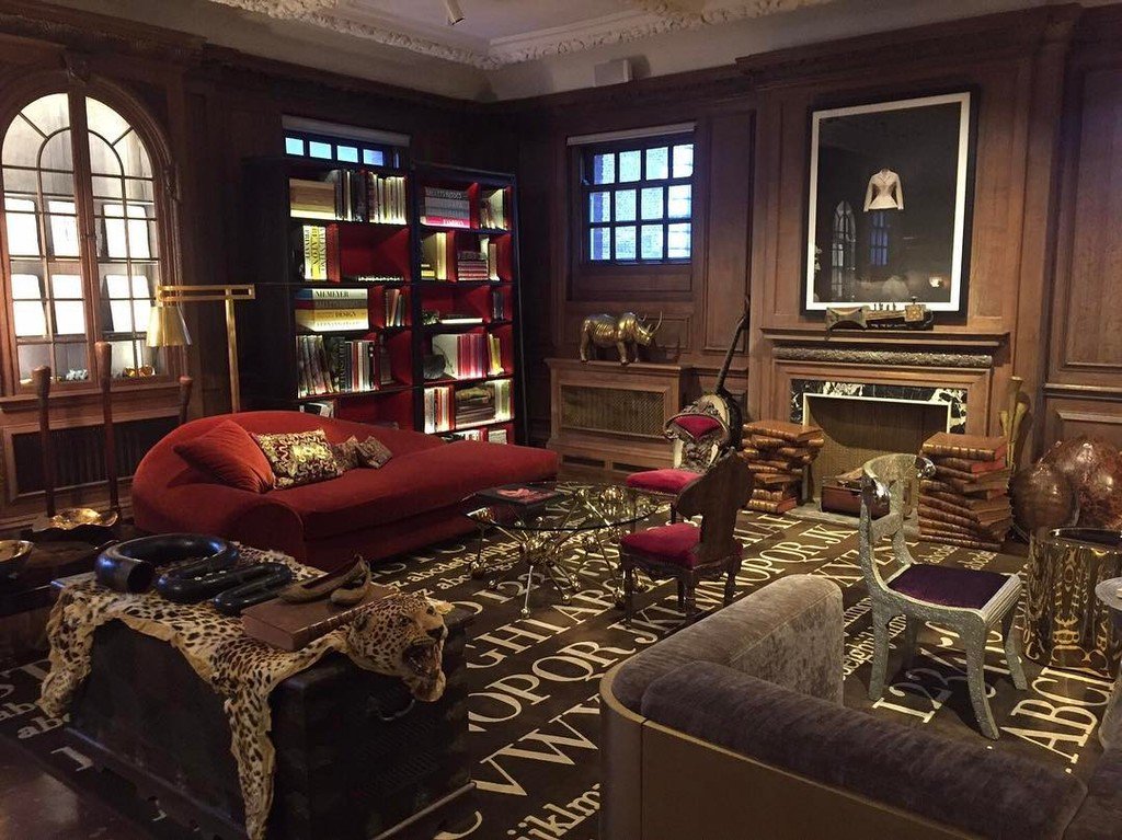 GrantPierrus's tweet photo. Have you ever wondered upstairs at @maisonassouline in Piccadilly? It's a treasure box fil… https://t.co/jwOFVQesiM https://t.co/8rtezYFAdG