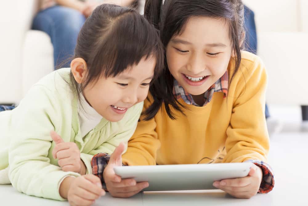 Is technology a panacea or a plague in the classroom?- edudemic.com/technology-hol…