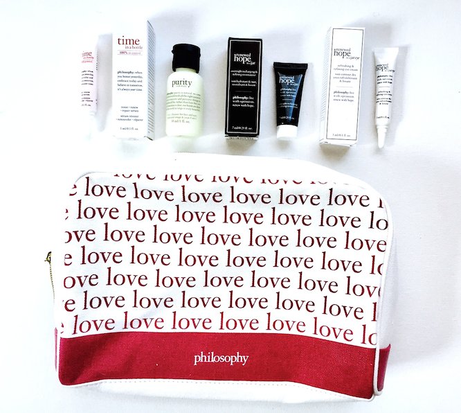 I'm giving away this philosophy skincare Gift-With-Purchase at Hudson's Bay! To enter follow <a href="/davelackie/">dave lackie</a> &amp; RT It includes Purity cleanser!