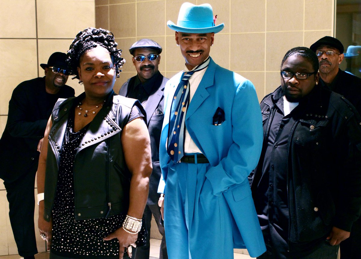 Randy Starr and his always entertaining and endlessly on-point rhythm and bluesers return to Clyde’s tonight and they’re bringing the funk.