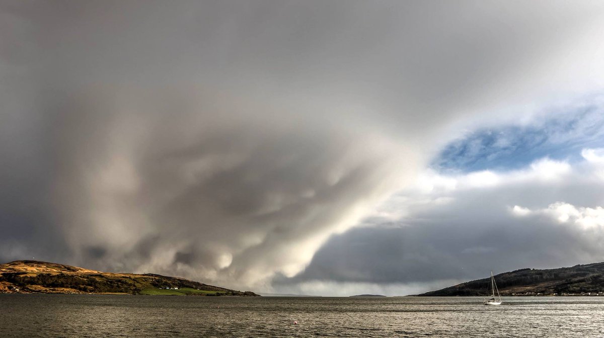 Sunshine &amp; showers for the first day of spring on Argyll's Secret Coast. Thanks for the photo Paul Paterson. #springequinox