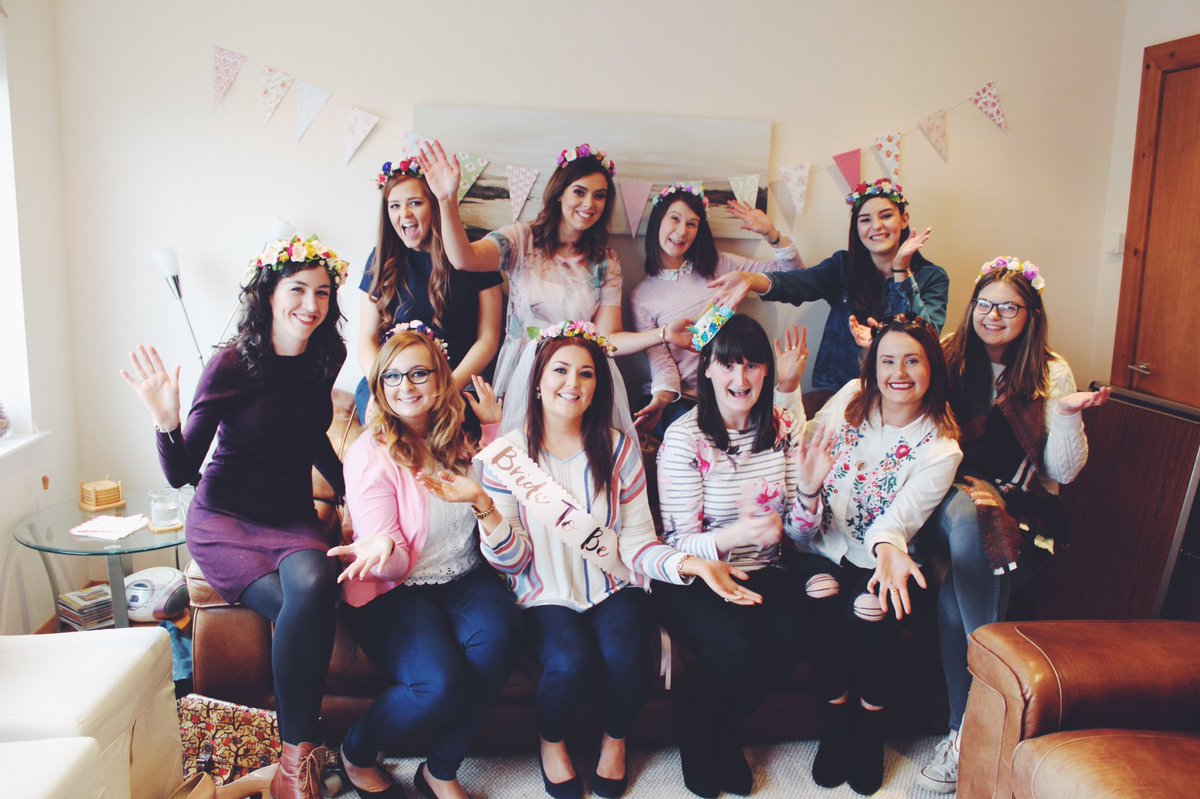 yourBridesMade's tweet photo. No floral snapchat filter needed with our lovely ladies from Saturdays craft hen party 🐔 💐 #henparty #floralcrown #portrush https://t.co/YdnJG7mgVS