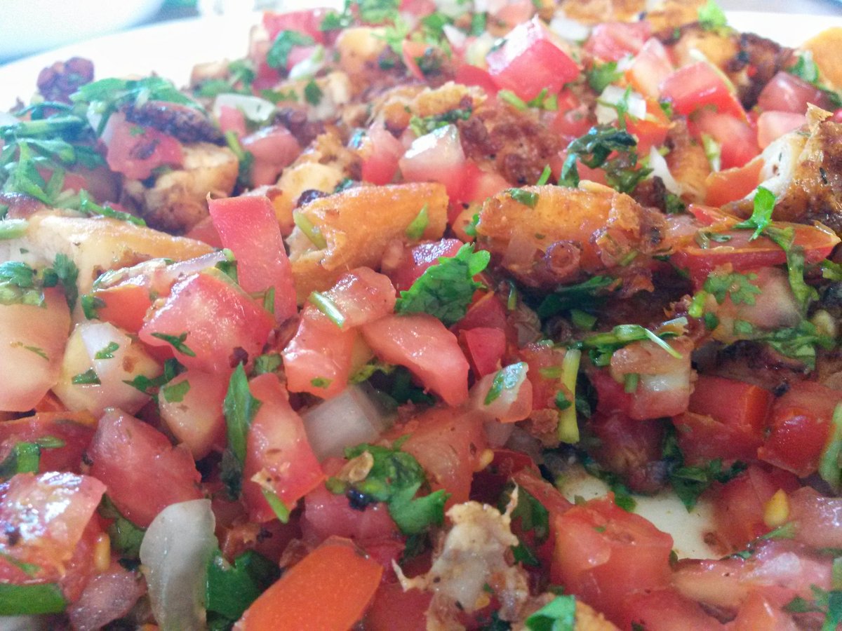 claubolio's tweet photo. El #DiaInternacionalDeLaFelicidad se celebra con mi comida favorita #PulpoFrito en Sisal. https://t.co/ajpAZ5hyQv