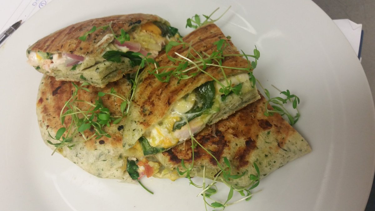 Jasonthomasrin3's tweet photo. # beat the monday blues .loads of people did today with our wonderfull #sidewalkbites kitchen made slow cooked mexican chicken quesadillas https://t.co/KxI6dWeuji