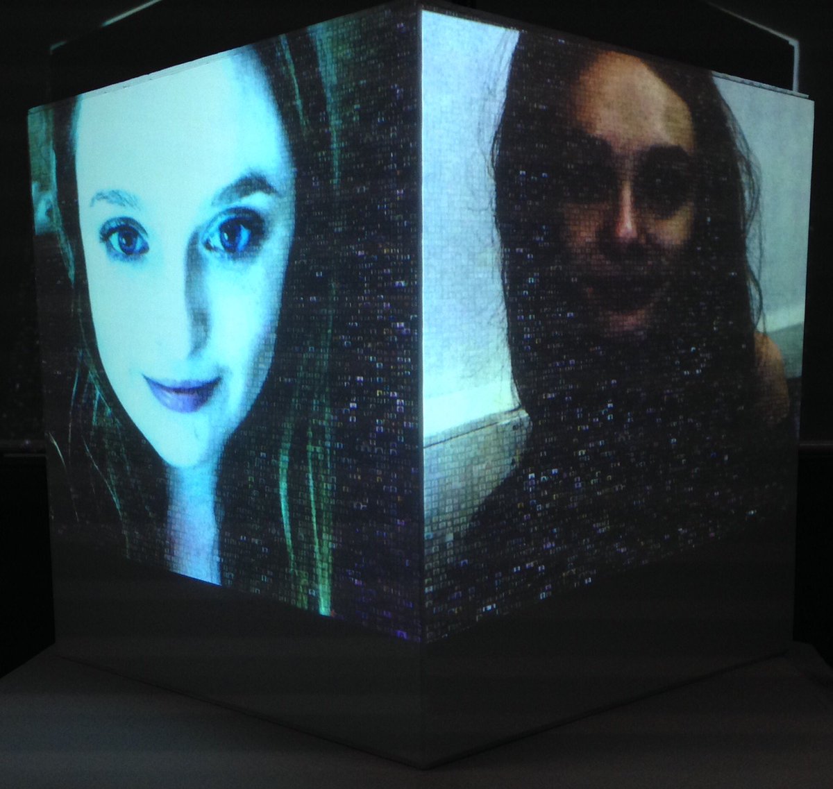 Abbey__Horton's tweet photo. Experimenting with projection mapping onto our cube #ProjectionMapping #FacesOfFaces @id_uwe https://t.co/GQ1YigK4fC
