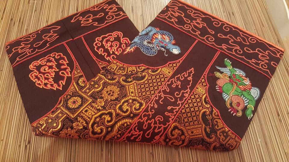 Хөөрөгний даалин (@bmoonoo) on Twitter photo 