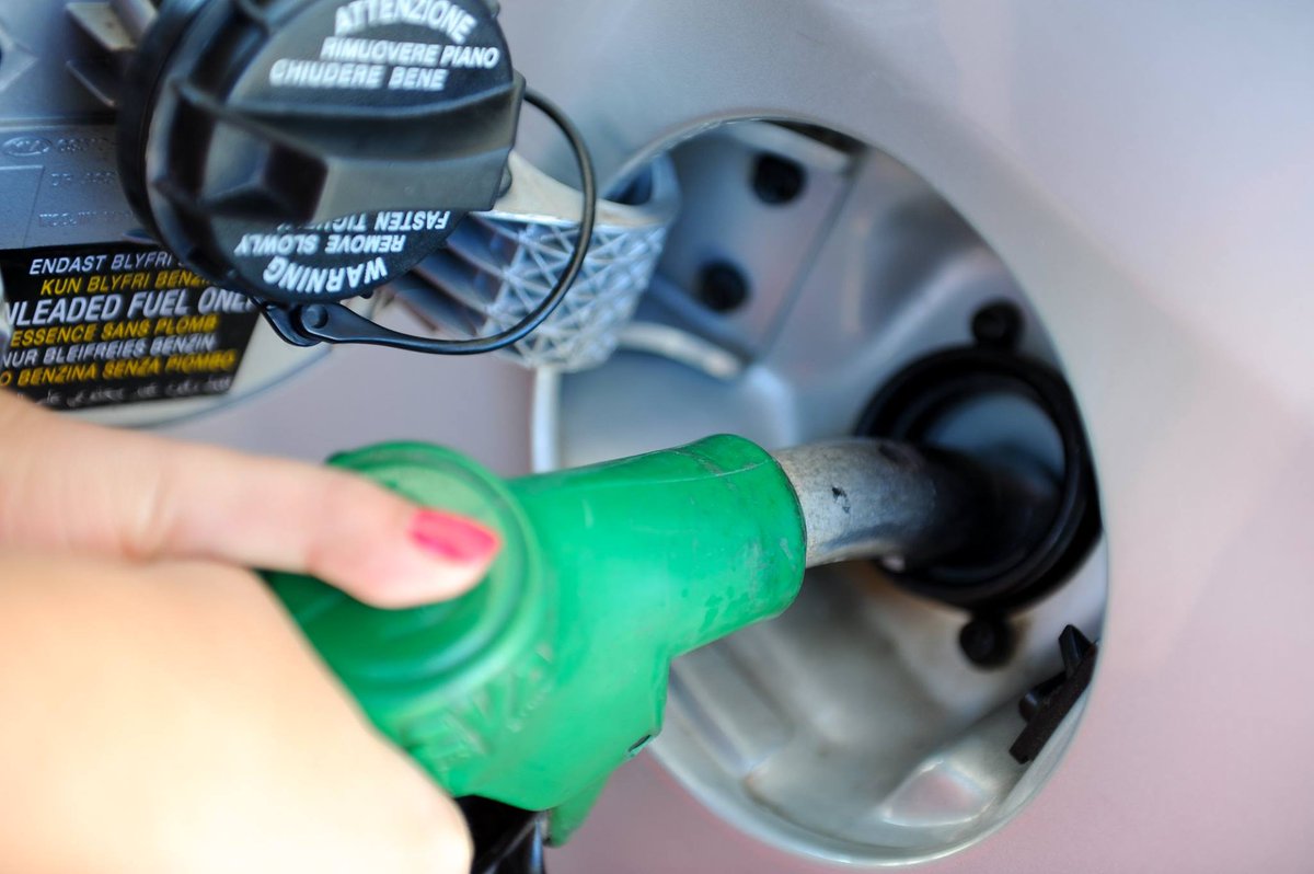 Sigui l'hora que sigui pots venir a omplir el dipòsit a les nostres benzineres!