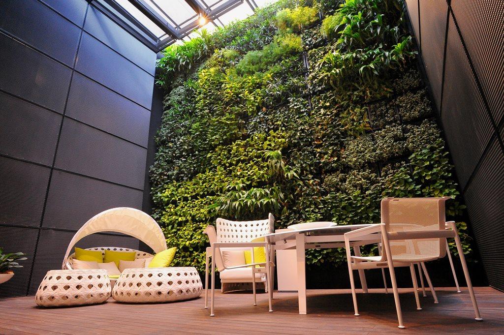 human_spaces's tweet image. There are many reasons to love #greenery. @archanddesign on The Rise of #Biophilic #Architecture: interf.ac/2nWq3IK