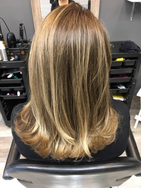 ecochicstudio's tweet photo. Another fun #organic #haircolor for first day of Spring ! Sandy #blonde #naturally https://t.co/fgyLpGXNvb