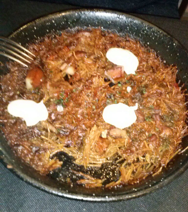 LoFuflunet's tweet photo. Ep!... Si veniu a #Montseny aneu a @CanPerePunyetes!! Cuina substanciosa deliciosa i audaç que fa trempar. #FoodPorn https://t.co/pUQ3iH5f2W