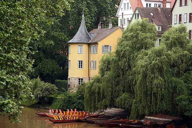 AguaplanoLibri's tweet photo. #LuoghiLetterari torre di Hölderlin sul fiume Neckar a Tubinga - tutta la storia su #efemeridi di Cesare Catà https://t.co/GVdpFLUzjR